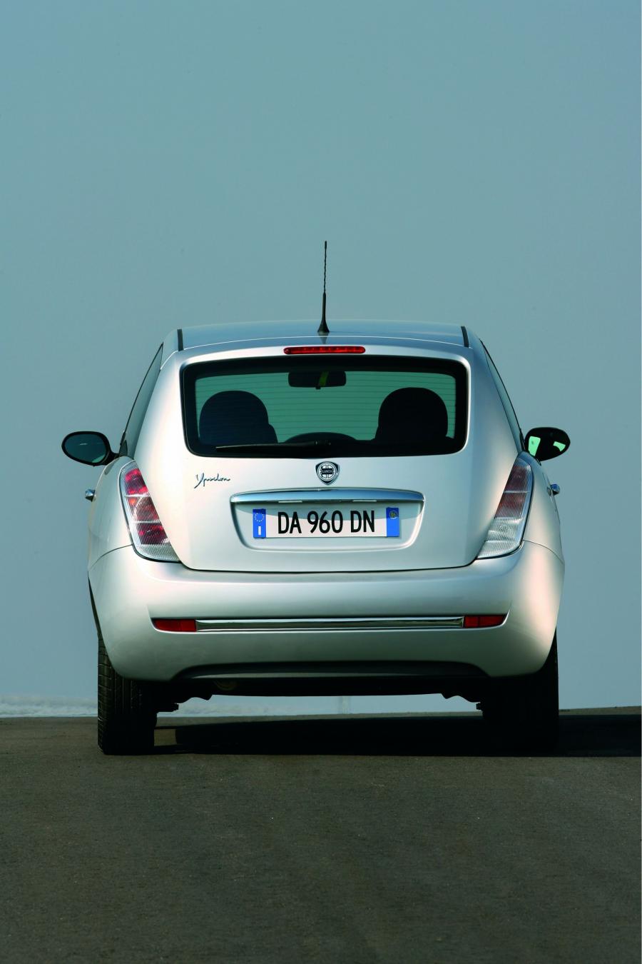  Lancia Ypsilon 2007 года  (фото 35 из 49)